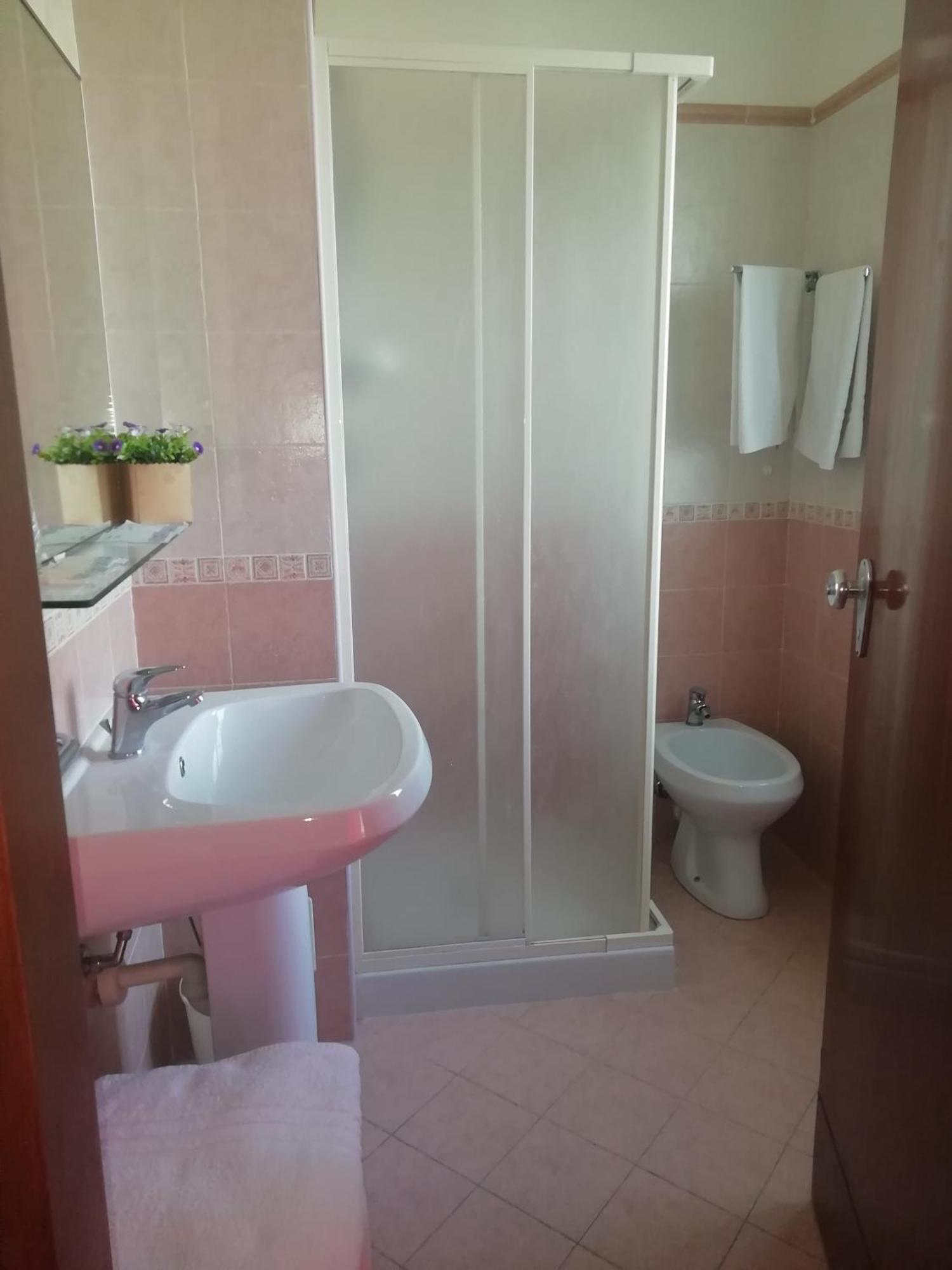 Hotel Rita Червия Екстериор снимка